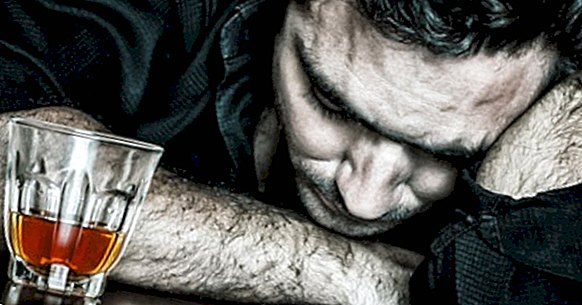 Делириум тременс: силен синдром на отнемане на алкохол