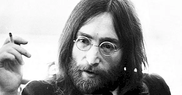 60 Ο John Lennon παραθέτει πολύ εμπνευσμένο
