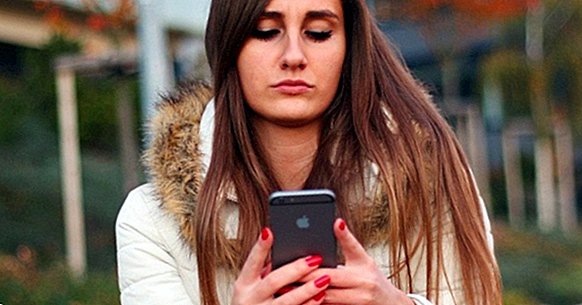 Nomophobia: the growing addiction to the mobile phone