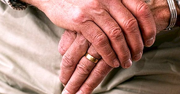 Asinsvadu demenci: cēloņi, simptomi un ārstēšana