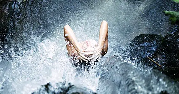 A 14 előnye a zuhanyzás hideg vízzel